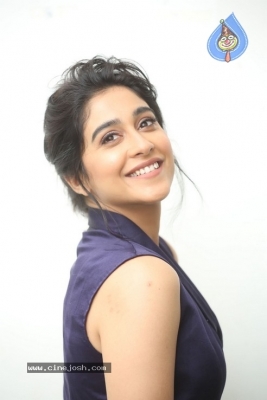 Regina Cassandra Photos - 5 of 42