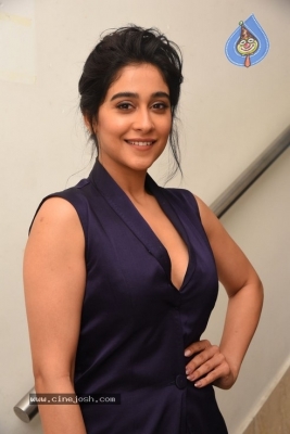 Regina Cassandra Photos - 6 of 42