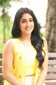 Regina Cassandra Photos - 29 of 61