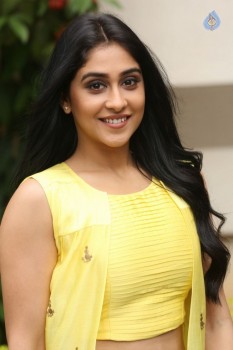 Regina Cassandra Photos - 21 of 61