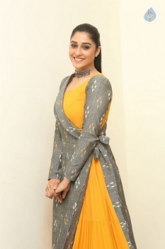 Regina Cassandra Photos - 20 of 28