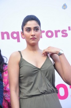 Regina Cassandra Pics - 25 of 40