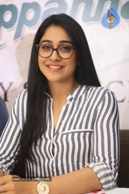 Regina Cassandra Stills - 13 of 15