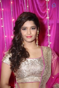 Ritika Singh at Zee Telugu Apsara Awards - 25 of 33