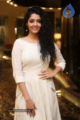 Ritika Singh Gallery - 4 of 28