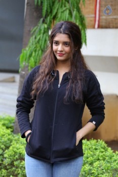 Ritika Singh New Gallery - 20 of 37