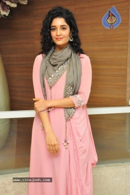 Ritika Singh New Photos - 11 of 13