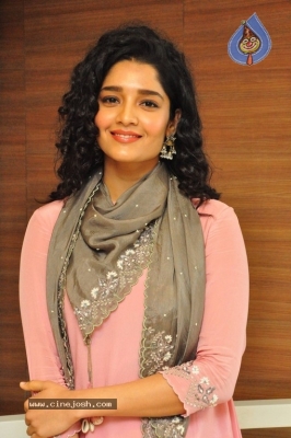 Ritika Singh New Photos - 12 of 13