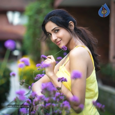 Riya Suman Photo Shoot Photos - 7 of 12