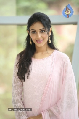 Riya Suman Pics - 3 of 9