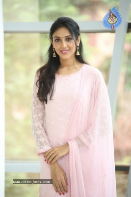 Riya Suman Pics - 4 of 9