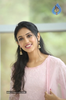 Riya Suman Pics - 6 of 9
