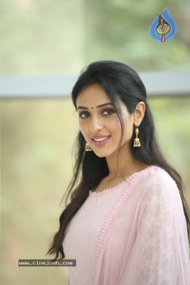 Riya Suman Pics - 9 of 9