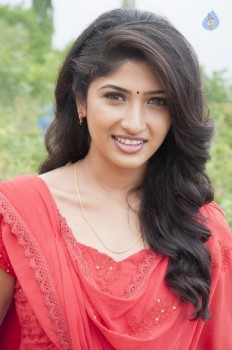 Roshini Prakash Stills in Saptagiri Express - 4 of 14