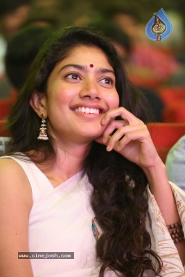 Sai Pallavi New Gallery - 4 of 21