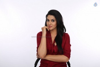 Sakshi Chowdary New Photos - 11 of 42