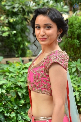 Sakshi Kakkar New Stills - 9 of 33