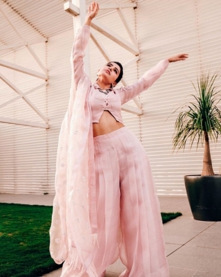 Samantha Photos - 16 of 16