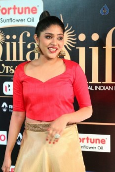 Samyukta Hamod at IIFA Utsavam 2017 - 3 of 32