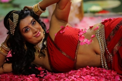 Sanjjanaa Galrani New Stills From Swarna Khadgam - 4 of 7