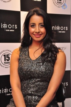 Sanjjanaa New Images - 17 of 42