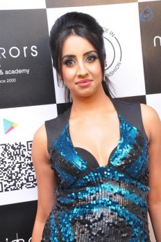 Sanjjanaa New Pics - 7 of 35