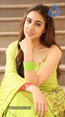 Sara Ali Khan Images - 1 of 3