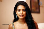 Sarah Jane Dias Hot Photos - 27 of 59