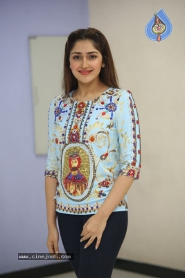 Sayesha Saigal Photos - 11 of 36