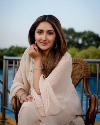 Sayyeshaa Photos - 5 of 12