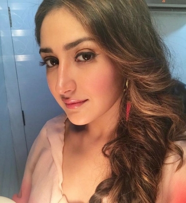 Sayyeshaa Photos - 9 of 12