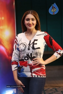 Sayyeshaa Saigal Photos - 14 of 21