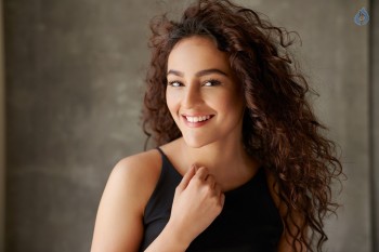 Seerat Kapoor Latest Photos - 5 of 5