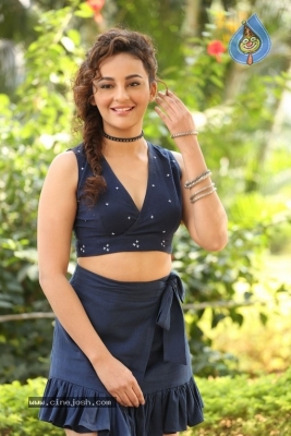 Seerat Kapoor Photos - 1 of 21