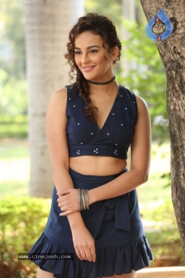 Seerat Kapoor Photos - 11 of 21