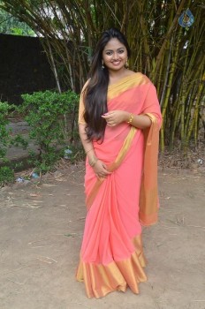 Shaalin Zoya Photos - 6 of 28