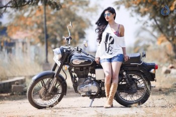 Shalini Vadnikatti New Photos - 23 of 34