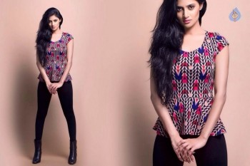 Shalini Vadnikatti New Photos - 27 of 34