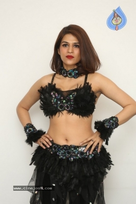 Shraddha Das New Photos - 16 of 21