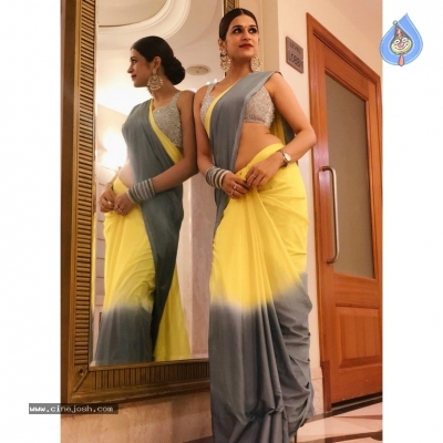 Shraddha Das New Pics - 1 of 3