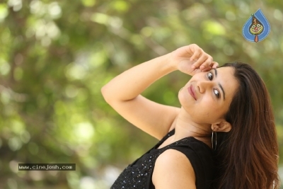 Shraddha Sharma Stills - 4 of 21