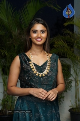Shraddha Shashidhar Photos - 5 of 12