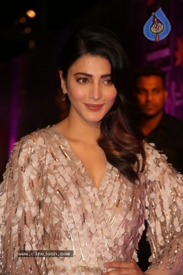 Shruti Haasan at Zee Apsara Awards - 13 of 42