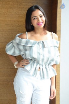 Shweta Basu Prasad New Pics - 7 of 42