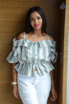 Shweta Basu Prasad New Pics - 13 of 42