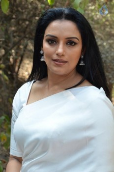 Shweta Menon New photos - 22 of 29