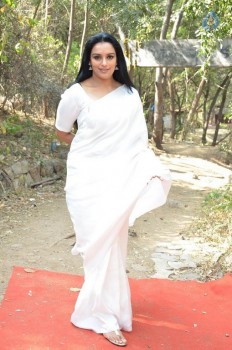 Shweta Menon New photos - 25 of 29