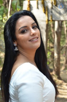 Shweta Menon New photos - 27 of 29