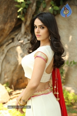 Siddhika Sharma Stills - 6 of 21