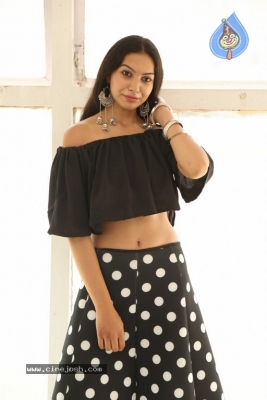 Simran Saniya Pics - 2 of 13